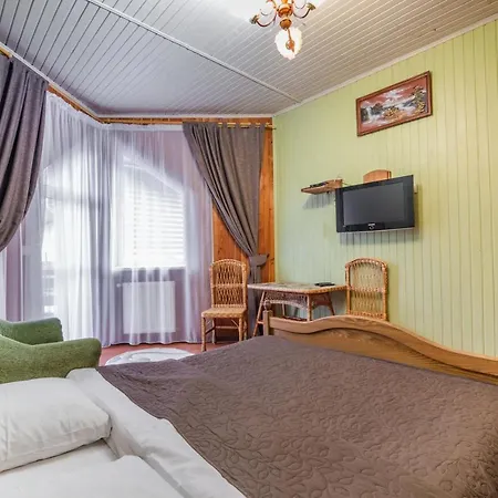 Guest house Familiia 3*
