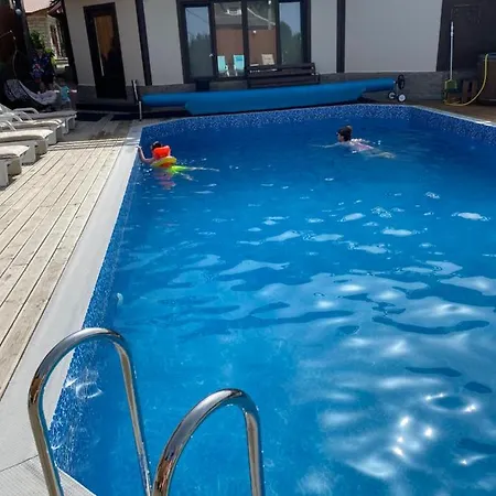 Familiia Guest house 3*